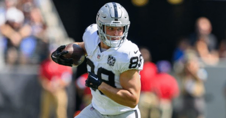 From Keyboard to Kickoff: Gamers’ Ultimate Guide to DFS NFL Success in 2024